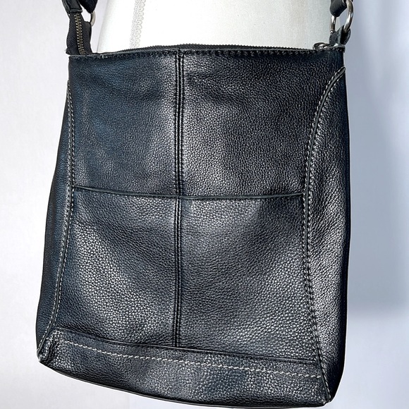 The Sak black leather cross body bag with adjustable shoulder strap and pad - Picture 5 of 12